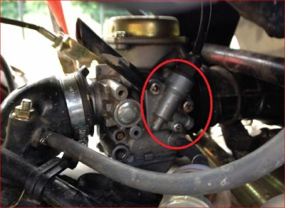 Carburateur actuel installé.JPG