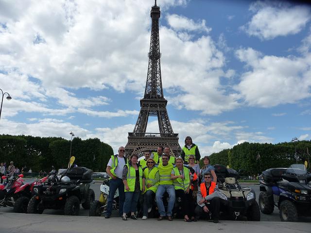 Tour Eiffel Groupe.JPG