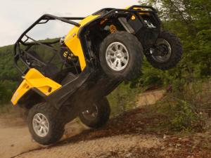 2010_can-am_commander1000xt_yellow.jpg