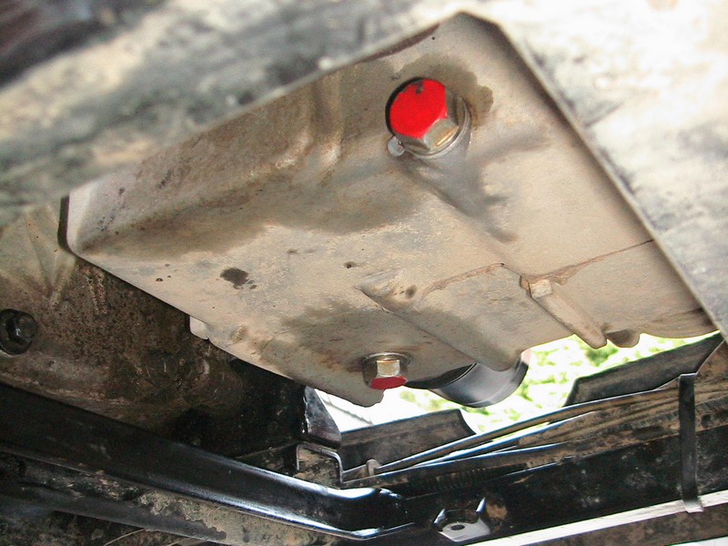 vidange Moteur 2 bouchons.jpg