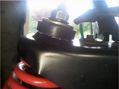 Modification et graissage pivot supérieur d'amortisseur.JPG