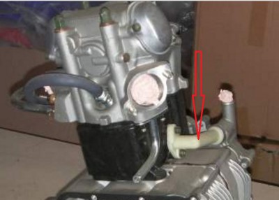 Moteur Linhai-Hytrack - Pipe à Eau.JPG